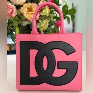 Dolce & Gabbana DG Logo Leather Shopper Tote in Rosa/Nero Pink ~ LIKE NEW